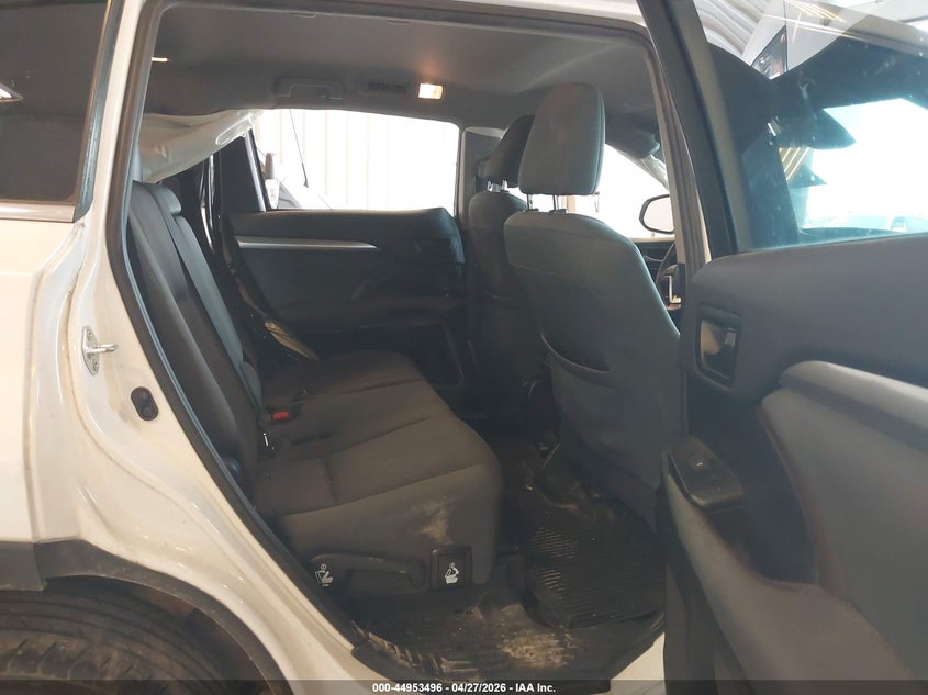 2019 Toyota Highlander VIN 5TDBZRFH0KS704411 IAAI salvage auction — LEFT SIDE, Salvage (Idaho), sold $25 on 2026-07-28 (photo 8)