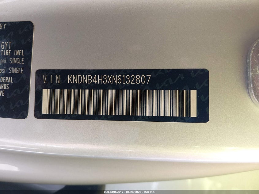 2022 Kia Carnival VIN KNDNB4H3XN6132807 IAAI salvage auction — RIGHT SIDE, Salvage Title, sold $7,950 on 2026-07-08 (photo 9)