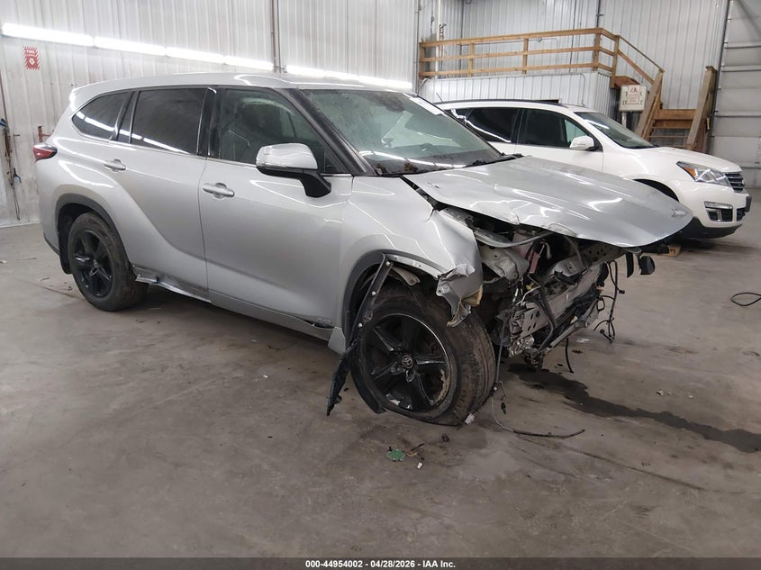 2022 Toyota Highlander VIN 5TDBBRCH0NS554569 IAAI salvage auction — FRONT END, Salvage (Minnesota), sold $4,850 on 2026-07-21 (photo 1)