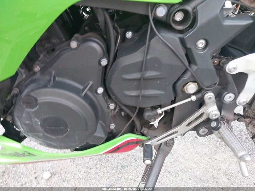 2024 Kawasaki Ninja VIN ML5EXGH12RDA23774 IAAI salvage auction — FRONT END, Salvage Title, sold $1,750 on 2026-07-21 (photo 9)