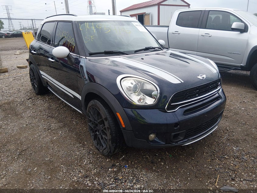 2015 Mini Countryman VIN WMWZC5C5XFWP44792 IAAI salvage auction — REAR END, Clear (Indiana), sold $1,350 on 2026-08-05 (photo 1)