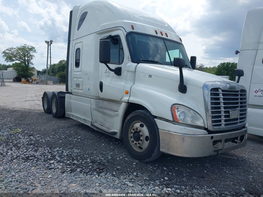 2020 Freightliner Cascadia 125 VIN 3AKJGLDRXLSLJ3891 IAAI salvage auction — REPOSSESSION, Clear (Florida), sold $1,550 on 2026-07-22 (photo 1)