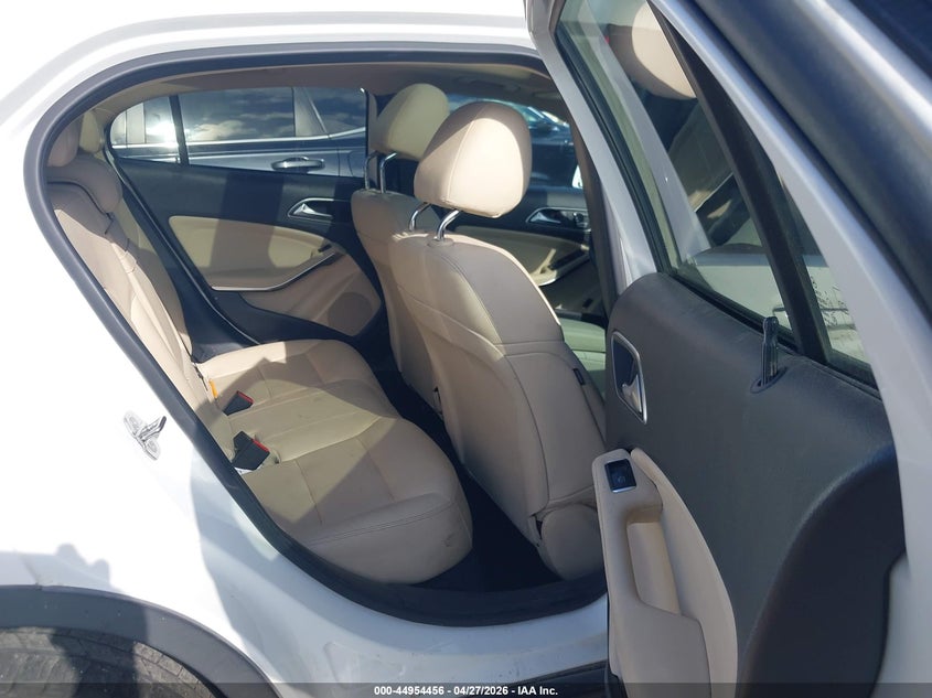 2019 Mercedes-benz Gla-klasse VIN WDCTG4EBXKJ550338 IAAI salvage auction — FRONT END, Salvage Title, sold $975 on 2026-07-29 (photo 8)