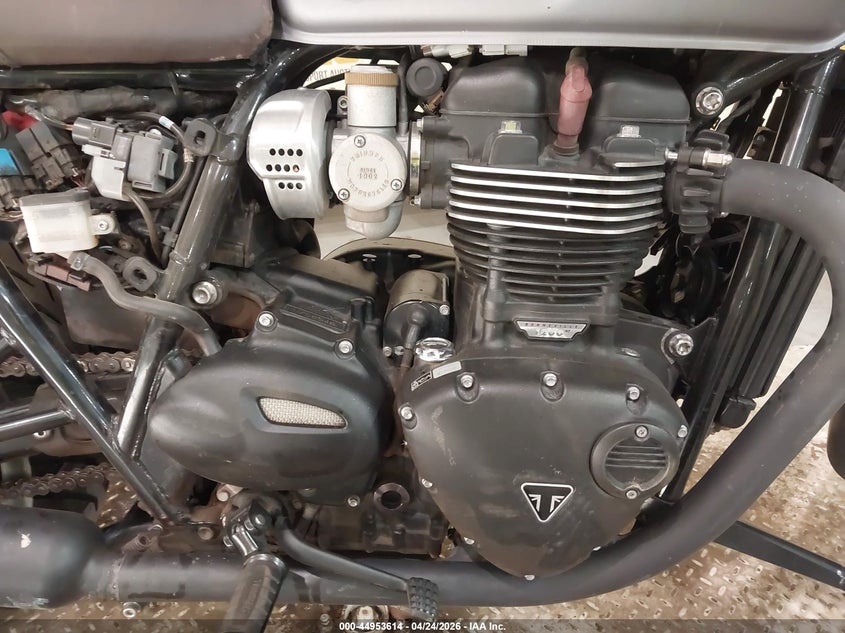 2016 Triumph motorcycle Bonneville VIN SMTD40HL1GT756841 IAAI salvage auction — FRONT END, Salvage (Georgia), sold $975 on 2026-07-07 (photo 8)