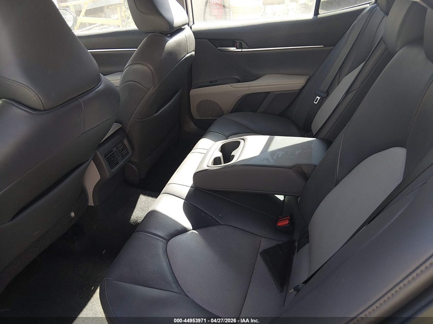 2020 Toyota Camry VIN 4T1F11AK8LU972290 IAAI salvage auction — SIDE, Salvage (Vermont), sold $7,000 on 2026-08-01 (photo 8)