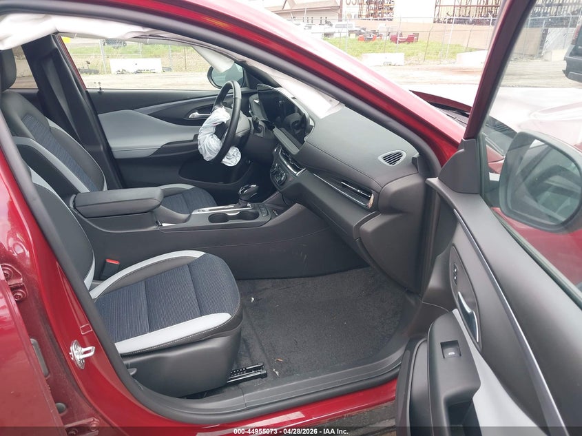2025 Buick Envista VIN KL47LAEP4SB165021 IAAI salvage auction — FRONT END, Salvage Title, sold $3,200 on 2026-07-23 (photo 5)