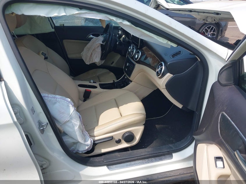 2016 Mercedes-benz Gla-klasse VIN WDCTG4EB8GJ204697 IAAI salvage auction — LEFT FRONT, Salvage (Mississippi), sold $1,050 on 2026-08-20 (photo 5)