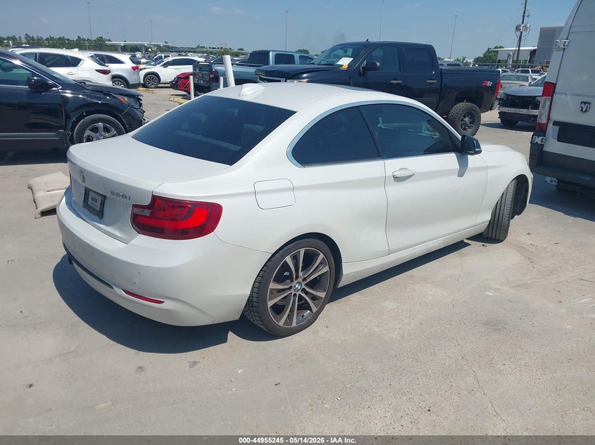 2014 BMW 2er VIN WBA1F5C59EV255972 IAAI salvage auction — WATER/FLOOD, Original (Texas), sold $2,100 on 2026-07-23 (photo 4)