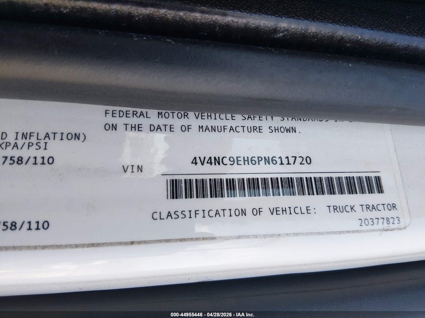 2023 Volvo VIN 4V4NC9EH6PN611720 IAAI salvage auction — FRONT END, Salvage (California), sold $17,500 on 2026-07-29 (photo 8)