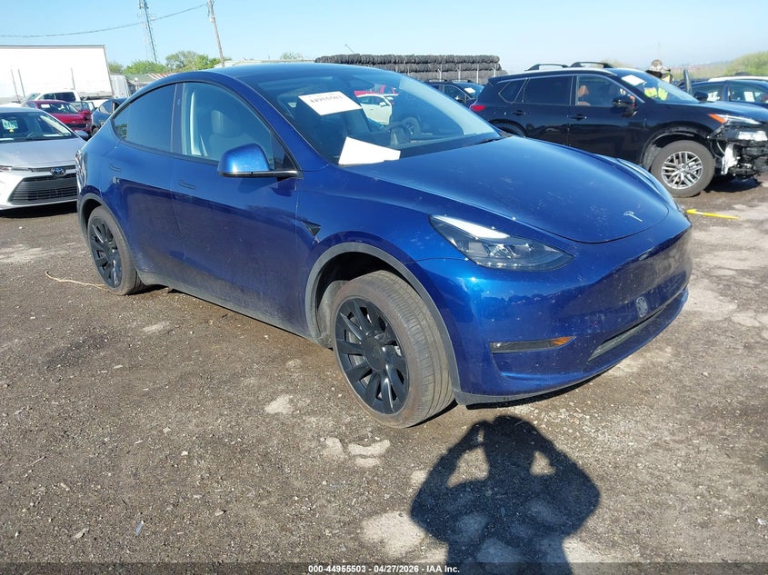 2024 Tesla Model y VIN 7SAYGDEE3RA218314 IAAI salvage auction — LEFT FRONT, Salvage Title, sold $12,500 on 2026-07-09 (photo 1)