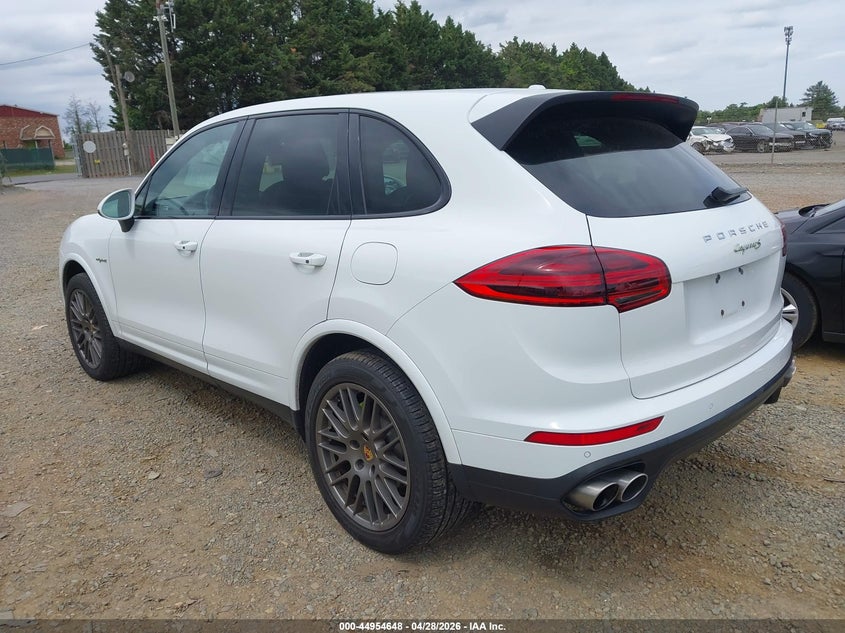 2017 Porsche Cayenne VIN WP1AE2A2XHLA71295 IAAI salvage auction — UNKNOWN, Salvage Title, sold $11,050 on 2026-07-13 (photo 3)