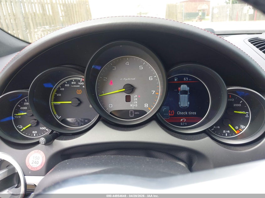 2017 Porsche Cayenne VIN WP1AE2A2XHLA71295 IAAI salvage auction — UNKNOWN, Salvage Title, sold $11,050 on 2026-07-13 (photo 7)