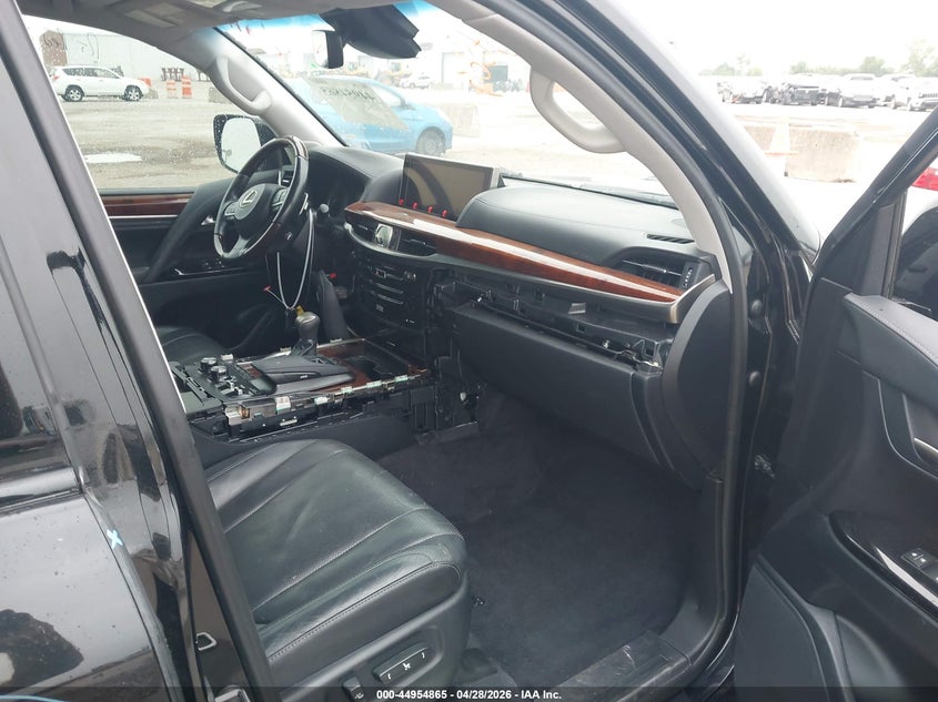 2018 Lexus Lx VIN JTJHY7AX6J4253105 IAAI salvage auction — RIGHT SIDE, Salvage Title, sold $38,500 on 2026-07-22 (photo 5)