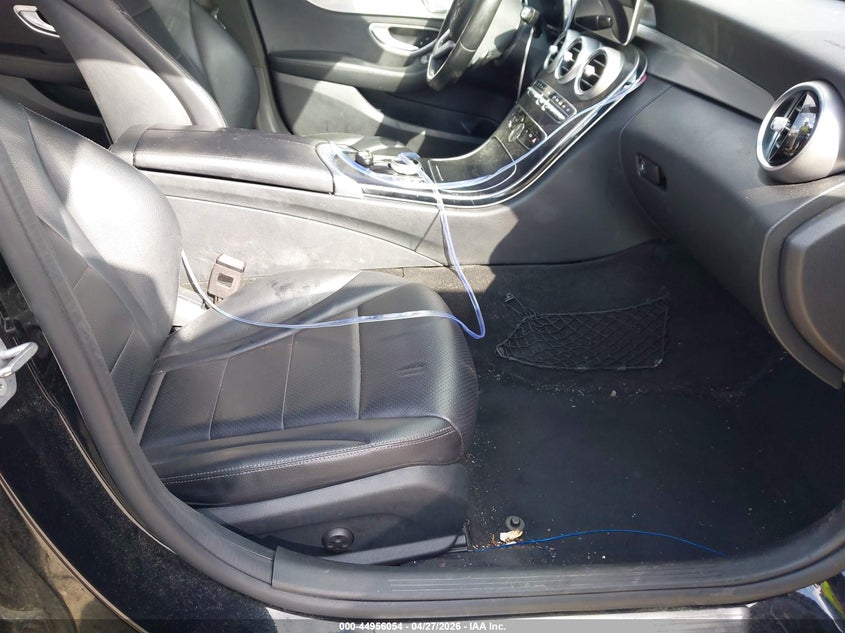 2019 Mercedes-benz C-klasse VIN 55SWF8DB6KU294901 IAAI salvage auction — REAR END, Salvage (Georgia), sold $5,900 on 2026-07-29 (photo 5)