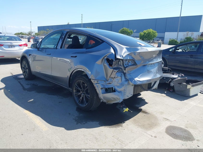 2025 Tesla Model y VIN 7SAYGDED6SF319914 IAAI salvage auction — REAR END, Salvage Title, sold $11,250 on 2026-07-23 (photo 3)