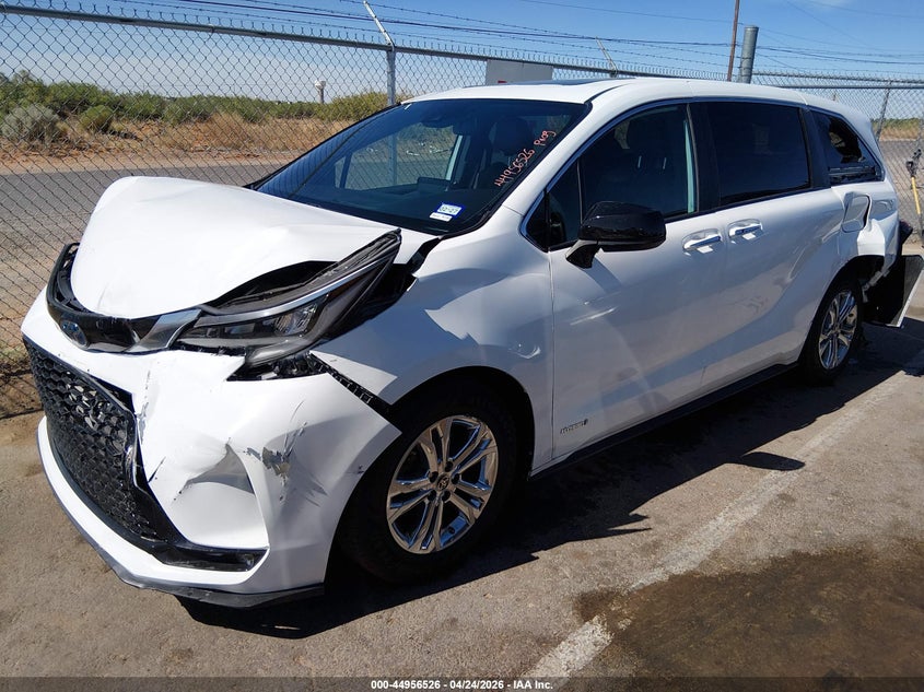 2021 Toyota Sienna VIN 5TDXSKFC8MS002829 IAAI salvage auction — FRONT END, Salvage Title, sold $8,000 on 2026-07-29 (photo 2)