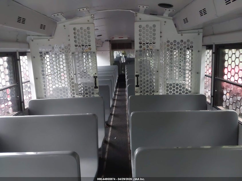 2013 Thomas Transit bus VIN 1T7YU2E29D1160765 IAAI salvage auction — NORMAL WEAR, Clear (Tennessee), sold $1,250 on 2026-07-06 (photo 8)
