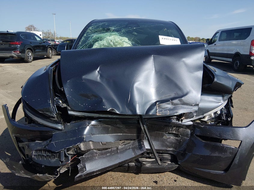 2026 Tesla Model y VIN 7SAYGDEE1TA672262 IAAI salvage auction — FRONT END, Salvage Title, sold $10,100 on 2026-07-12 (photo 6)