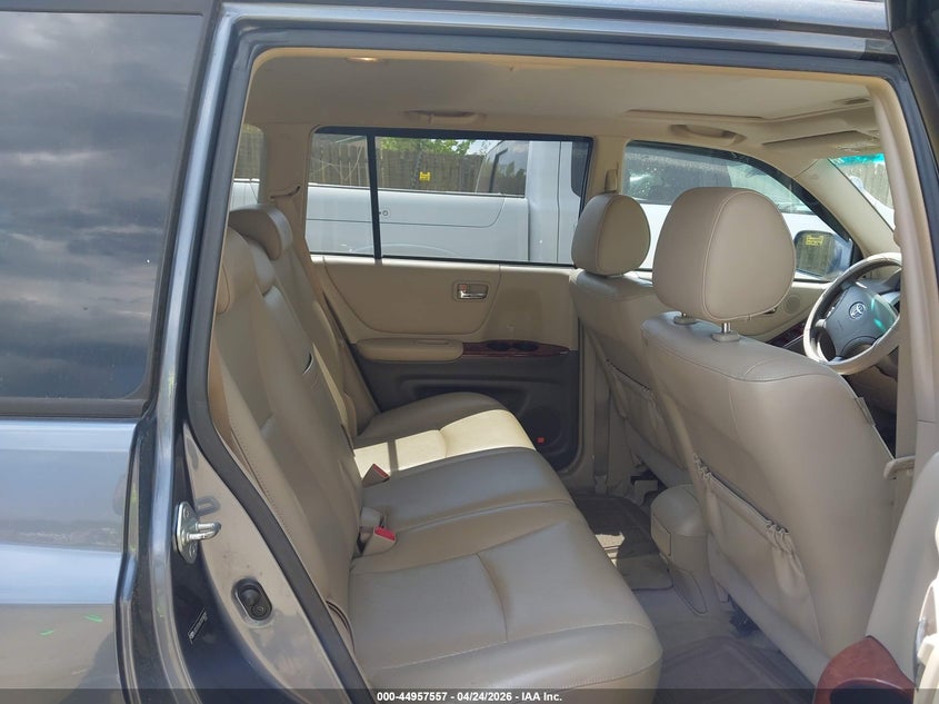 2007 Toyota Highlander VIN JTEEP21A770188381 IAAI salvage auction — RIGHT SIDE, Clear (Virginia), sold $1,650 on 2026-07-27 (photo 8)