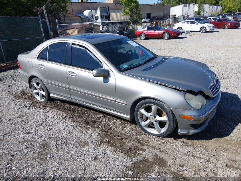 2006 Mercedes-benz C class VIN WDBRF52HX6F729066 IAAI salvage auction — FRONT END, Salvage (Kentucky), sold $325 on 2026-07-15 (photo 1)