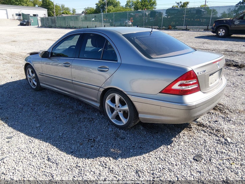 2006 Mercedes-benz C class VIN WDBRF52HX6F729066 IAAI salvage auction — FRONT END, Salvage (Kentucky), sold $325 on 2026-07-15 (photo 3)