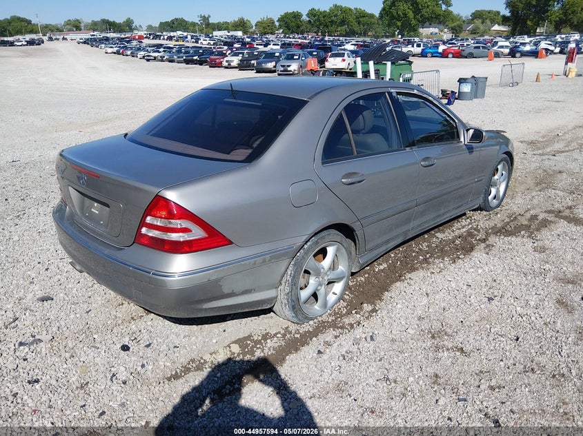 2006 Mercedes-benz C class VIN WDBRF52HX6F729066 IAAI salvage auction — FRONT END, Salvage (Kentucky), sold $325 on 2026-07-15 (photo 4)
