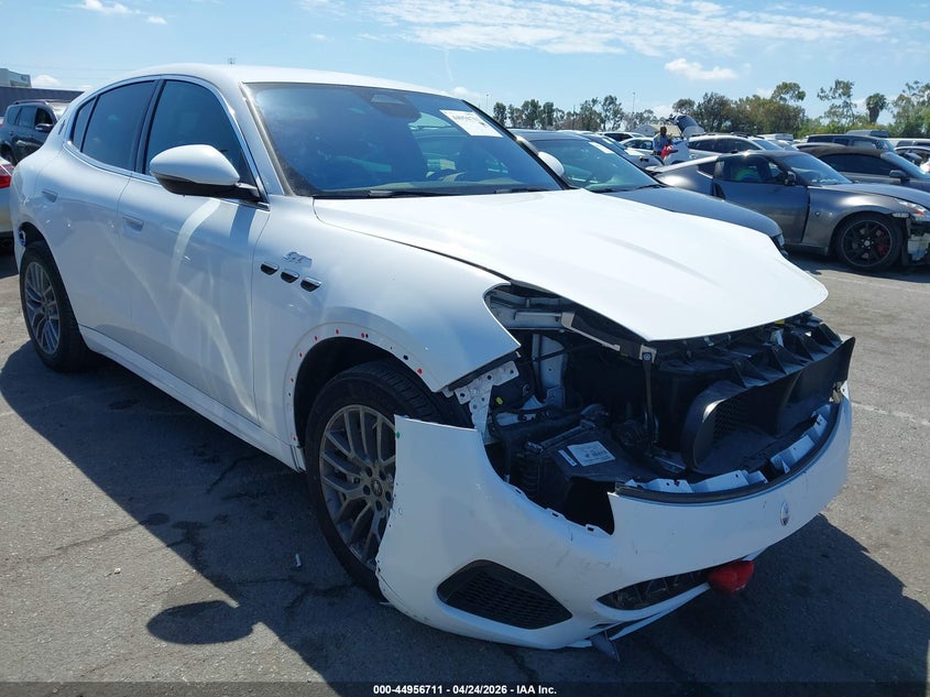 2023 Maserati Grecale VIN ZN682AVA5P7439487 IAAI salvage auction — FRONT & REAR, Salvage Title, sold $11,100 on 2026-07-11 (photo 1)