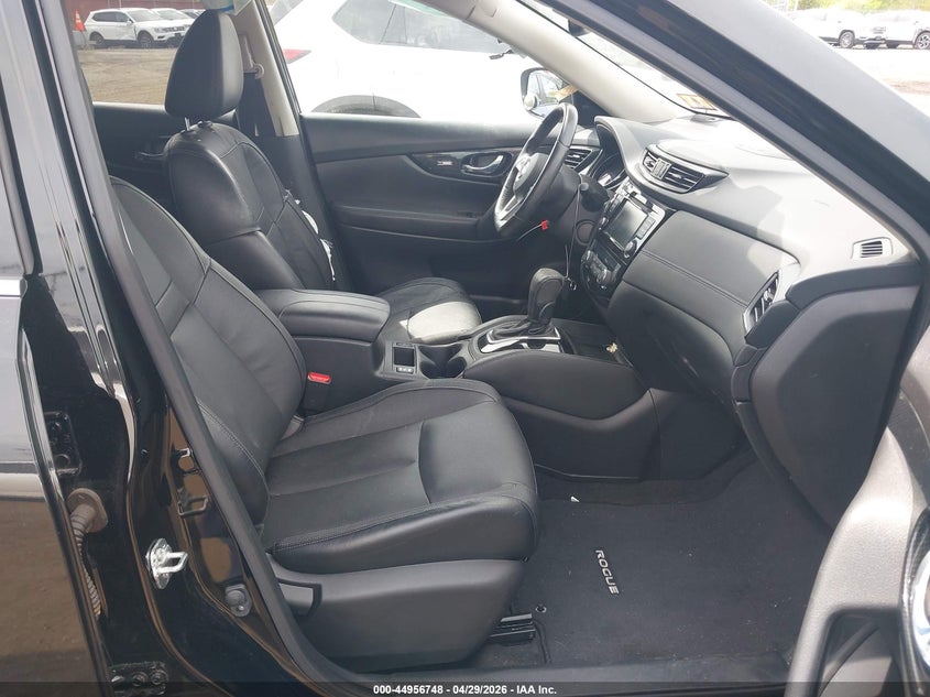 2018 Nissan Rogue VIN JN8AT2MV0JW301559 IAAI salvage auction — LEFT SIDE, Salvage Title, sold $6,100 on 2026-07-22 (photo 5)