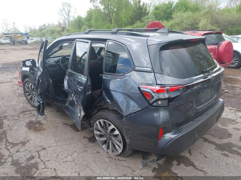 2025 Subaru Forester VIN JF2SLDTC6SH562553 IAAI salvage auction — LEFT SIDE, Salvage (Ohio), sold $10,300 on 2026-07-28 (photo 3)