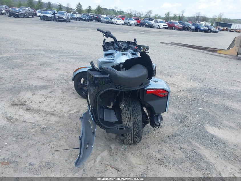 2022 Can-am/ brp Spyder VIN 2BXREDD29NV001339 IAAI salvage auction — LEFT SIDE, Salvage Title, sold $1,800 on 2026-07-21 (photo 6)