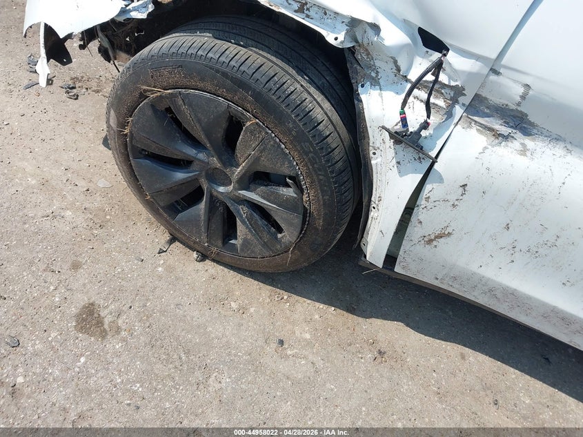 2025 Tesla Model y VIN 7SAYGDEE8SA370093 IAAI salvage auction — FRONT END, Original (Texas), sold $8,075 on 2026-07-16 (photo 6)