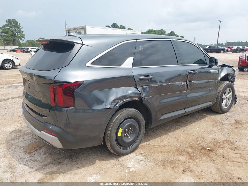 2024 Kia Sorento VIN 5XYRG4JC3RG293418 IAAI salvage auction — FRONT END, Salvage Title, sold $5,900 on 2026-08-01 (photo 4)