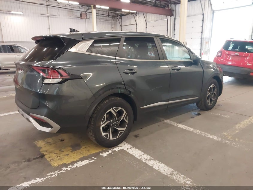 2023 Kia Sportage VIN KNDPU3AFXP7125919 IAAI salvage auction — RIGHT SIDE, Salvage Title, sold $5,500 on 2026-07-30 (photo 4)
