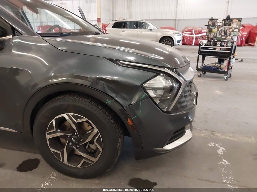 2023 Kia Sportage VIN KNDPU3AFXP7125919 IAAI salvage auction — RIGHT SIDE, Salvage Title, sold $5,500 on 2026-07-30 (photo 6)