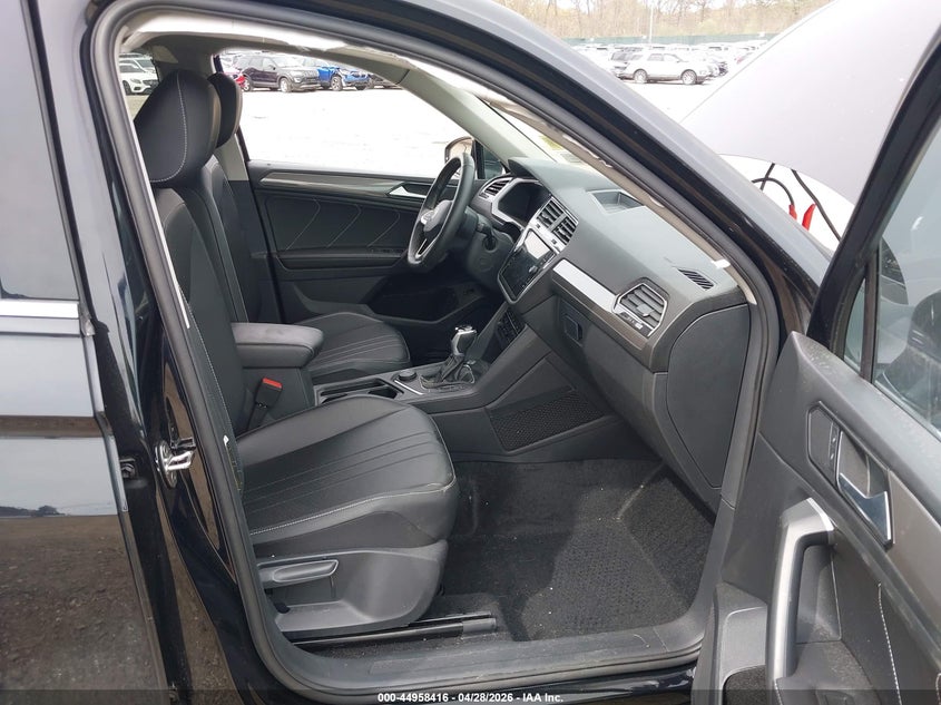 2024 Volkswagen Tiguan VIN 3VVMB7AX4RM184158 IAAI salvage auction — FRONT END, Salvage Title, sold $4,850 on 2026-07-10 (photo 5)
