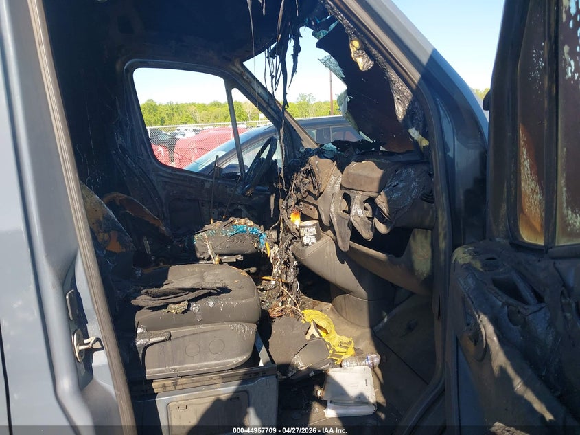 2019 Mercedes-benz Sprinter VIN WD4PF1CD8KP147152 IAAI salvage auction — INTERIOR BURN, Salvage Title, sold $1,225 on 2026-07-06 (photo 5)