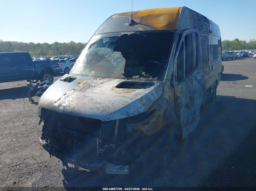 2019 Mercedes-benz Sprinter VIN WD4PF1CD8KP147152 IAAI salvage auction — INTERIOR BURN, Salvage Title, sold $1,225 on 2026-07-06 (photo 6)