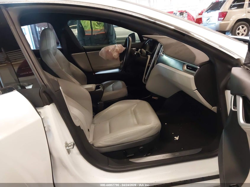 2015 Tesla Model s VIN 5YJSA1H4XFF093414 IAAI salvage auction — FRONT END, Salvage Title, sold $4,050 on 2026-07-30 (photo 5)