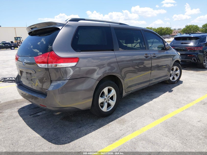 2014 Toyota Sienna VIN 5TDKK3DC0ES474317 IAAI salvage auction — FRONT END, Salvage Title, sold $725 on 2026-07-16 (photo 4)