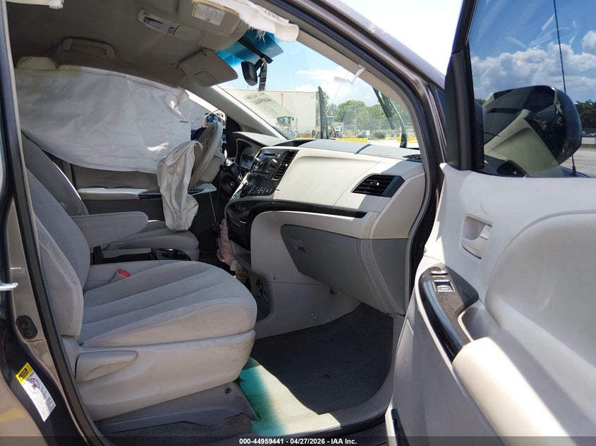 2014 Toyota Sienna VIN 5TDKK3DC0ES474317 IAAI salvage auction — FRONT END, Salvage Title, sold $725 on 2026-07-16 (photo 5)