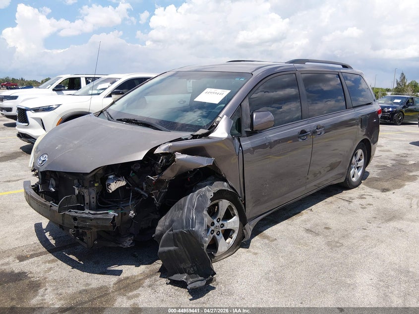 2014 Toyota Sienna VIN 5TDKK3DC0ES474317 IAAI salvage auction — FRONT END, Salvage Title, sold $725 on 2026-07-16 (photo 6)