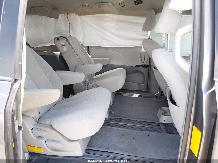 2014 Toyota Sienna VIN 5TDKK3DC0ES474317 IAAI salvage auction — FRONT END, Salvage Title, sold $725 on 2026-07-16 (photo 8)