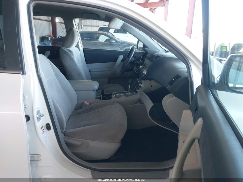 2012 Toyota Highlander VIN 5TDZA3EHXCS023176 IAAI salvage auction — NORMAL WEAR, Clear-Dealer Only (Montana), sold $25 on 2026-07-28 (photo 5)