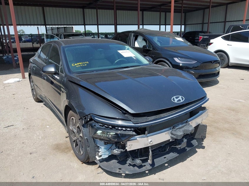 2025 Hyundai Sonata VIN KMHL64JA1SA479693 — IAAI salvage auction photo