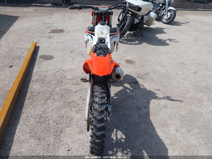2025 Ktm 250 VIN VBKSXK433SM154295 IAAI salvage auction — THEFT, Original (Texas), sold $250 on 2026-07-29 (photo 6)