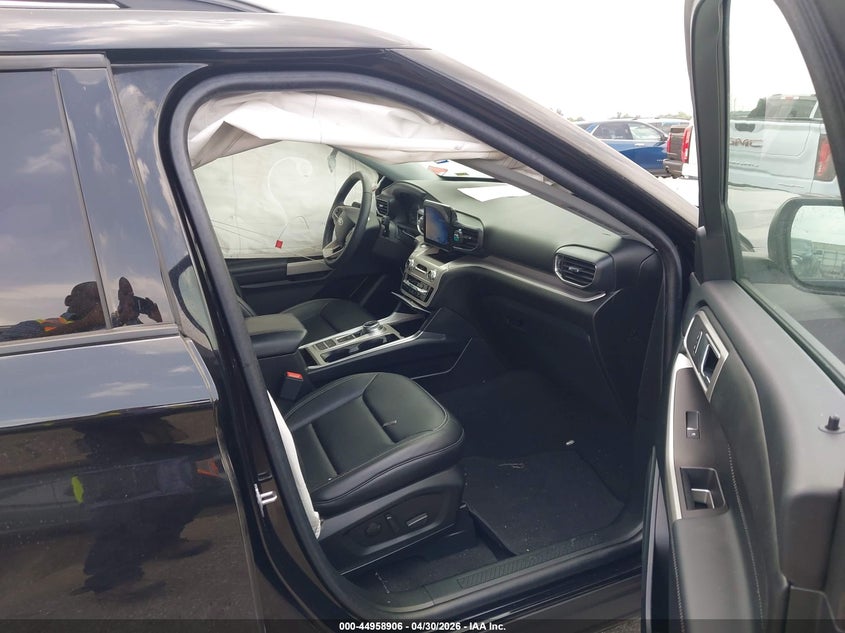 2024 Ford Explorer VIN 1FMSK7DH0RGA87829 IAAI salvage auction — RIGHT SIDE, Original (Texas), sold $9,600 on 2026-07-29 (photo 5)