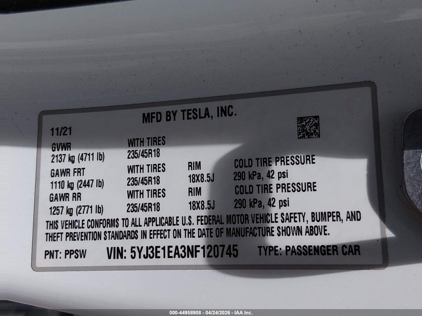 2022 Tesla Model 3 VIN 5YJ3E1EA3NF120745 IAAI salvage auction — RIGHT FRONT, Clear (Hawaii), sold $14,300 on 2026-07-07 (photo 9)
