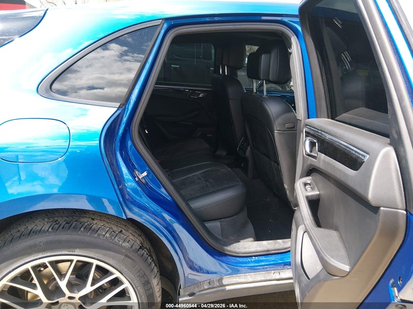 2018 Porsche Macan VIN WP1AA2A50JLB08950 IAAI salvage auction — FRONT END, Salvage (Montana), sold $7,850 on 2026-07-15 (photo 8)