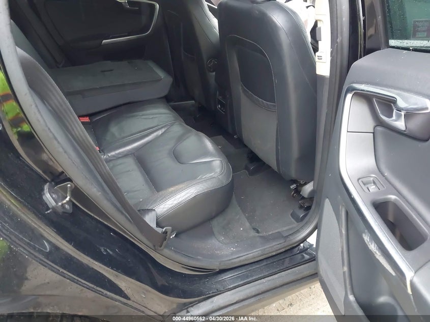 2013 Volvo Xc60 VIN YV4940DZ4D2370346 IAAI salvage auction — ALL OVER, Wait Title, sold $425 on 2026-07-14 (photo 8)