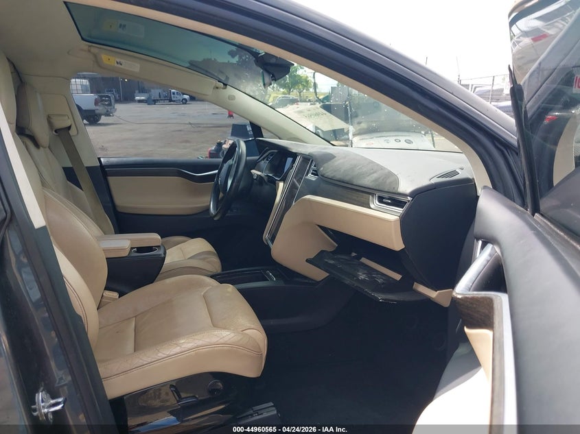 2016 Tesla Model x VIN 5YJXCBE26GF015383 IAAI salvage auction — SIDE, Salvage Title, sold $5,750 on 2026-07-16 (photo 5)
